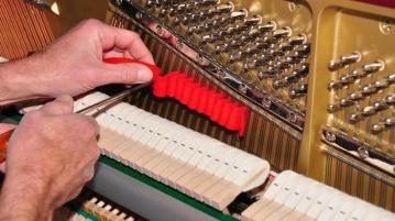Der Ton macht die Musik – Klavierstimmen vom Profi