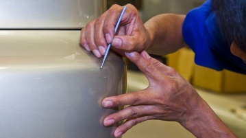 Lackschäden am Auto ausbessern – den Lackstift immer zur Hand