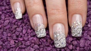 Kunstnägel vom Nagelstudio liegen voll im Trend