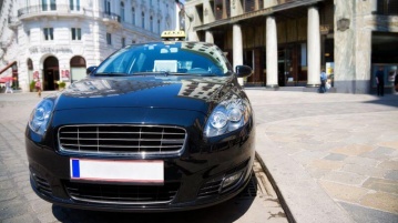 Flughafentaxi in Wien bestellen – von der Haustüre direkt zum Flughafen