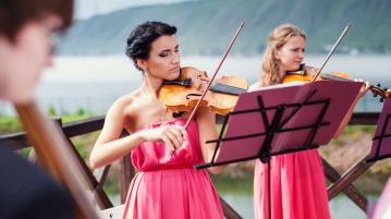 Die richtige Musikbegleitung für die perfekte Hochzeit